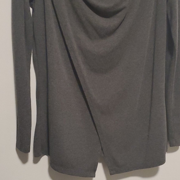 💫 2/$30 • Scoop Neck Sweater - Picture 3 of 3